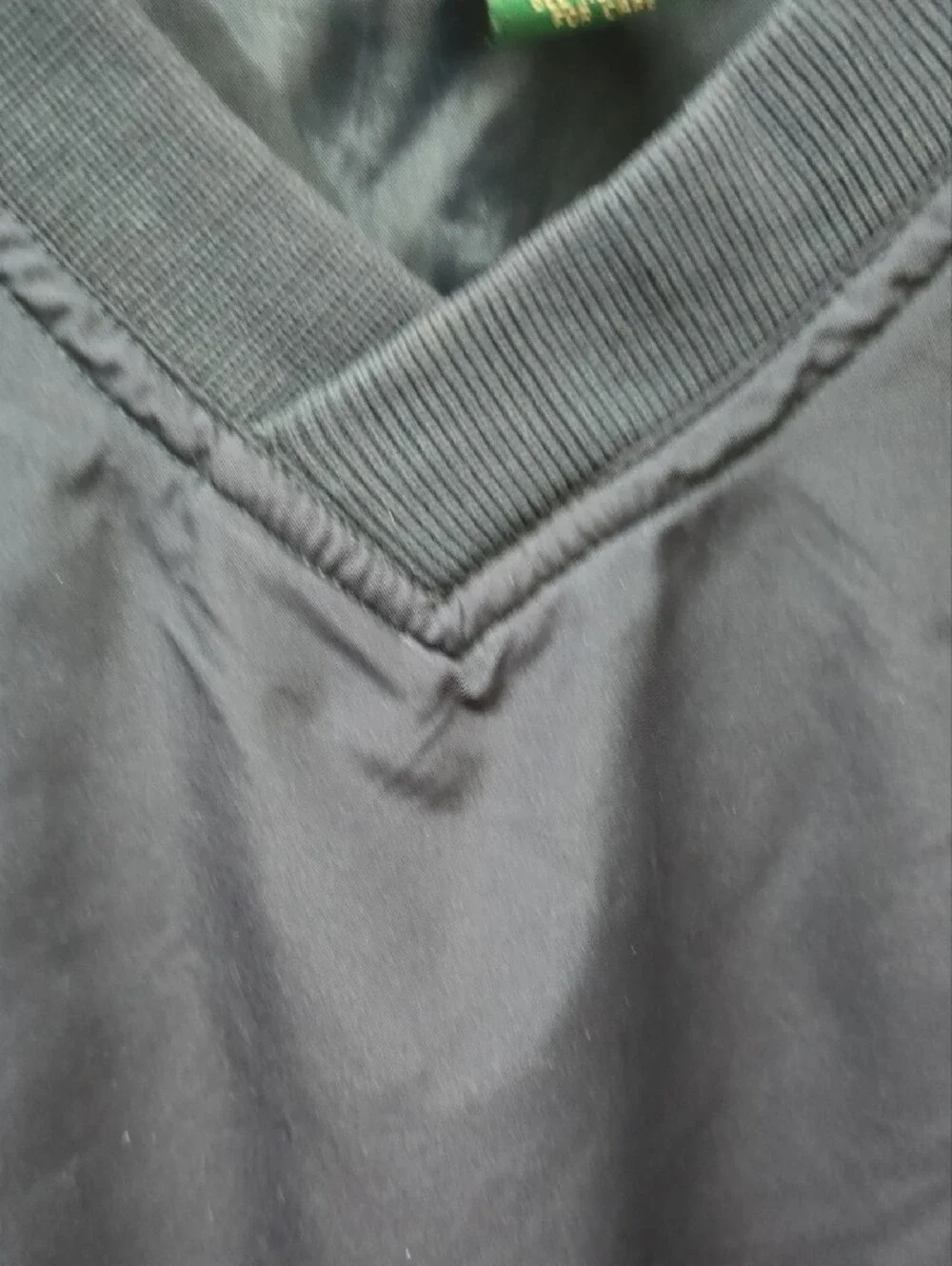 Stone Hill Navy V-Neck Pullover Windbreaker / Golf Sweatshirt - Size L